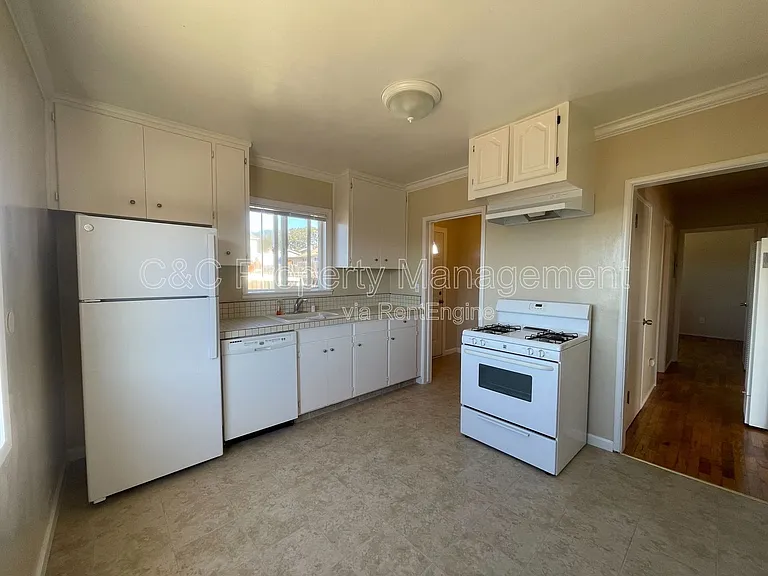 1234 Circle Ave #B — Photo 10