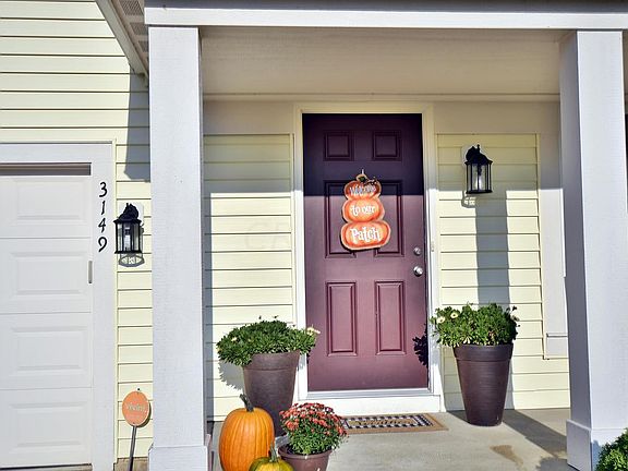 3rd image of 3149 McCutcheon Pl