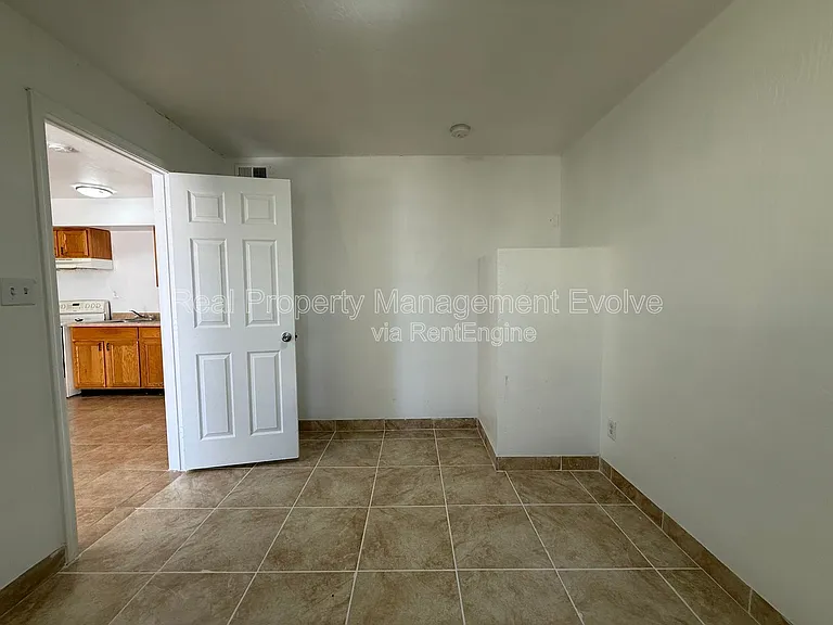 3223 W Madison St #3 — Photo 6