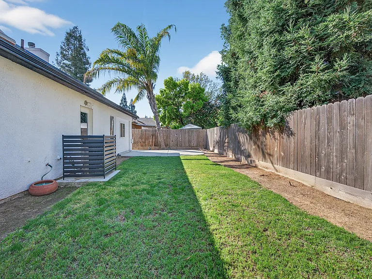 10291 N Whitney Ave — Photo 37