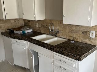 915 S Howard St, Corona, CA 92879