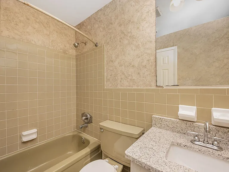608 E Sacre Coeur Dr — Photo 13