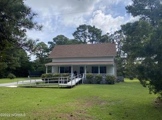 166 Lake Rd, Beaufort, NC 28516
