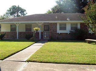 901 Dusky Rose Ln, Pasadena, TX 77502