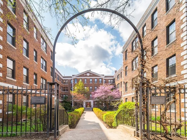 64 Queensberry St APT 101, Boston, MA 02215