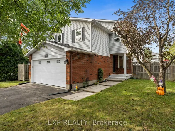 681 Levac Dr, Ottawa, ON K4A 2P4