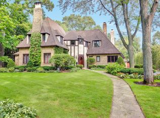 1035 Dinsmore Rd, Winnetka, IL 60093