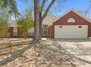 2129 Whetstone Dr, Corinth, TX 76210