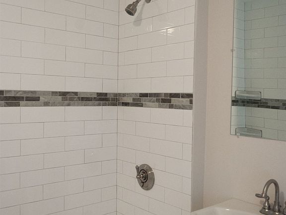 42 Hamilton St. #2 Everett Shared Unit Photo 10