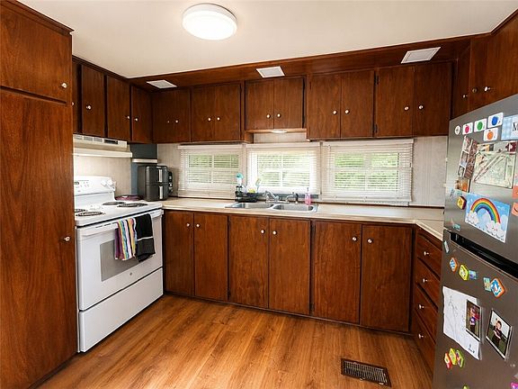 5th image of 45 N Mitchell Rd