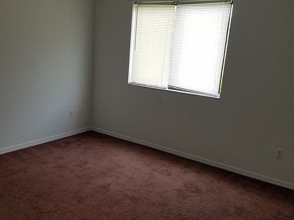 3rd image of 12028 Tift Cir