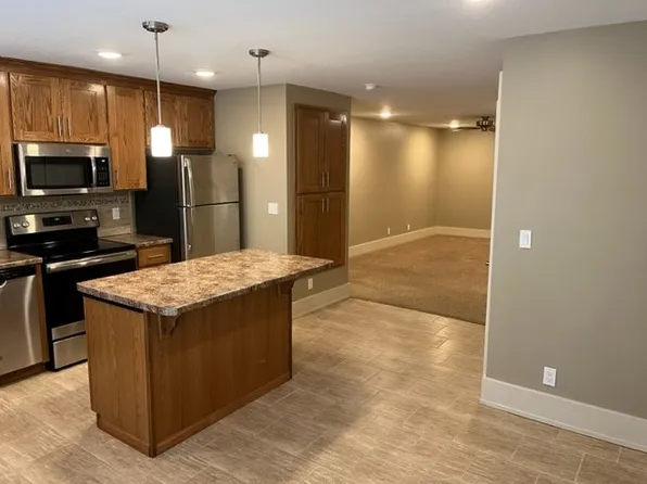 3702 Dodge St, Omaha, NE 68131