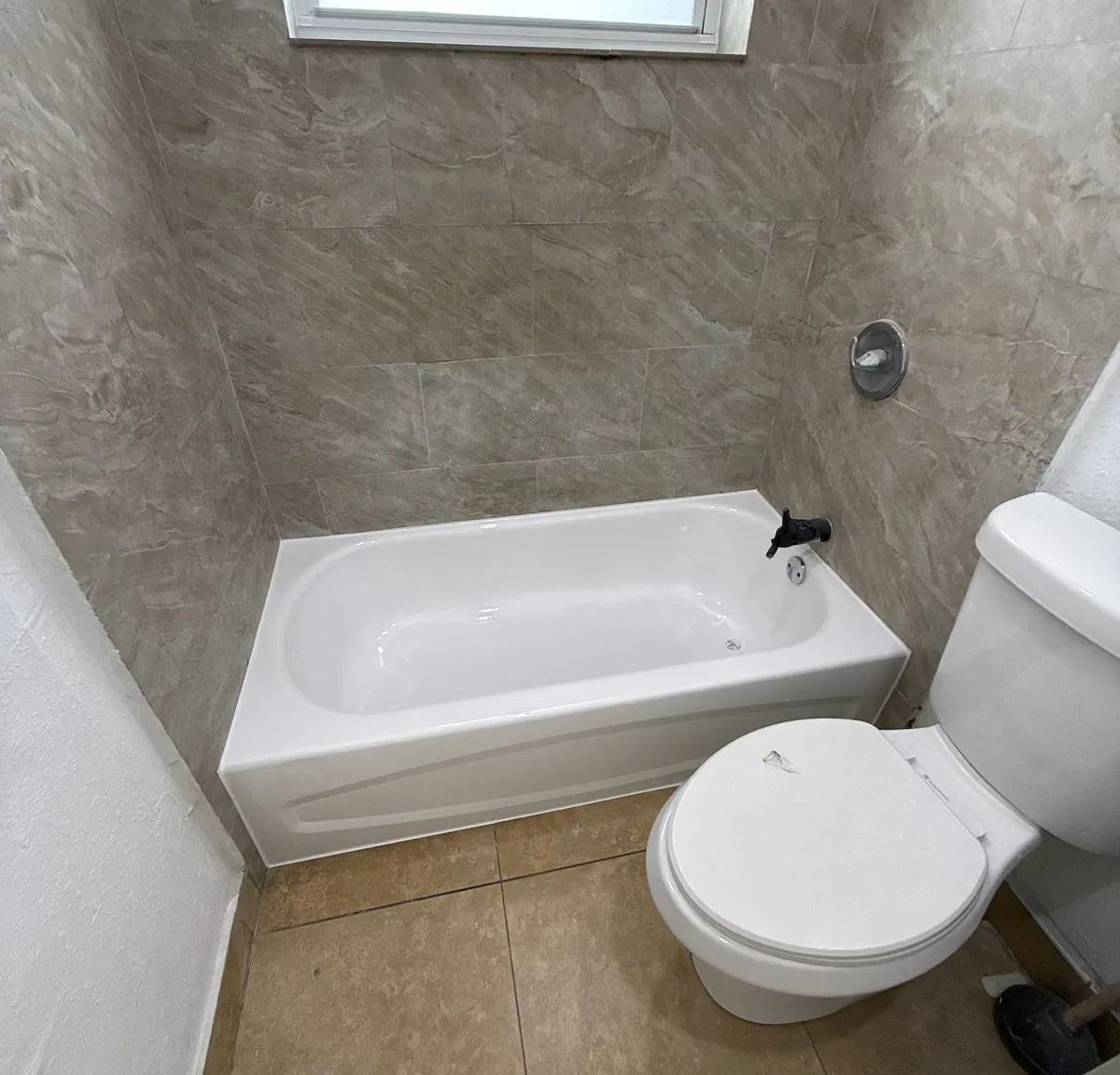 NW 28th Pl, Miami Gardens — Photo 3