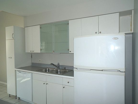 4th image of 121 Brookwood Ct