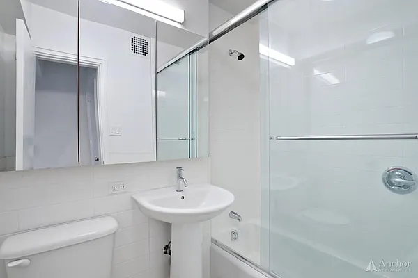 Rented by Metropolitan Property Group | media 8