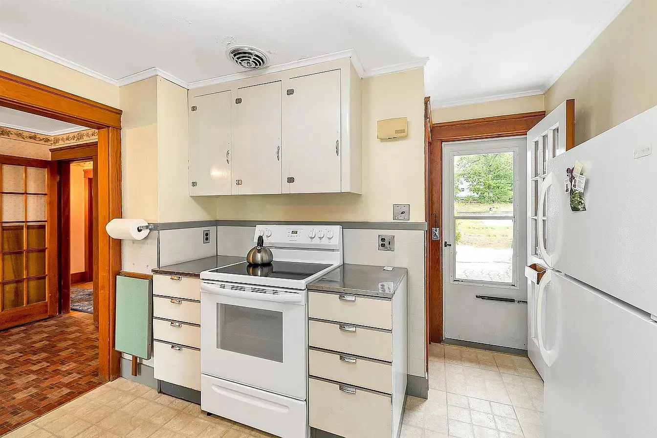 3 bed, 2.0 bath, 1500 sqft, $2,500 — Photo 3