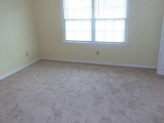 5th image of 3905 Guardian Ave #H30
