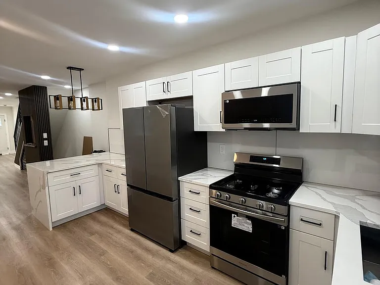1613 N Bailey St — Photo 1
