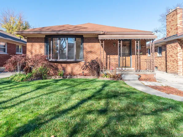 17819 Lincoln Ave, Eastpointe, MI 48021