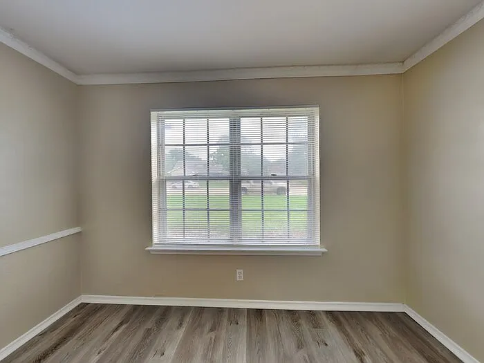 7108 Ellis Rd — Photo 6