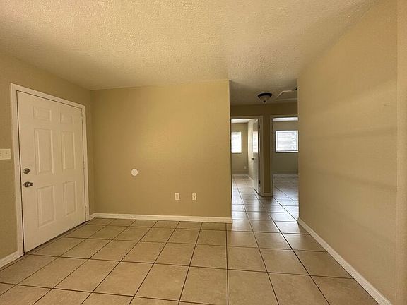 4th image of 2806 Mineola Dr