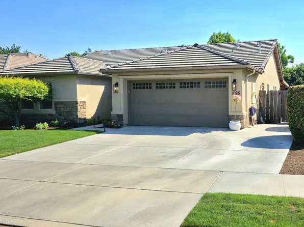 1025 W Elkhorn Court, Visalia, CA 93277