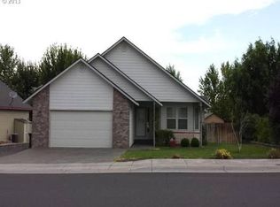 985 E Hurlburt Ave, Hermiston, OR 97838