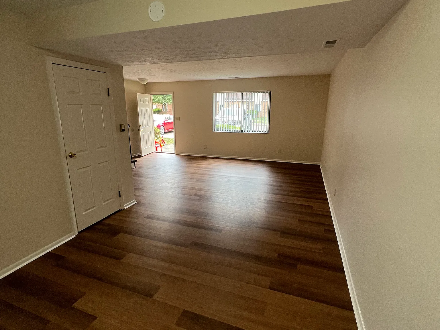 Mapleview Terrace Apartments — Photo 3