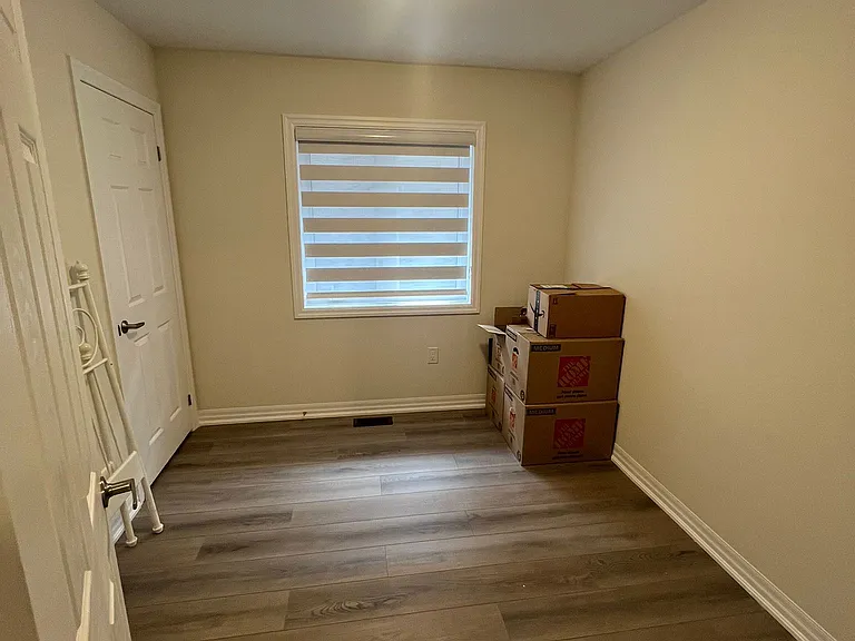 30 Northrop Ave — Photo 4
