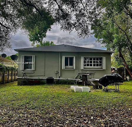 3rd image of 209 NW 7th Ave