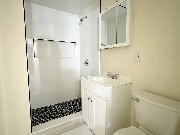 85 Bogart Ave #2 — Photo 11