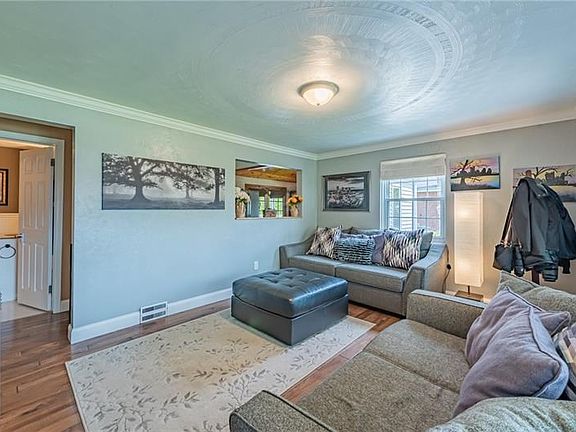 3rd image of 11151 Mockingbird Dr