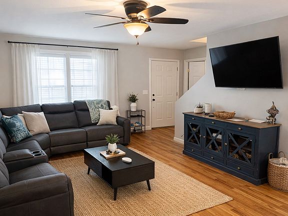 5th image of 7087 Brittney Cir