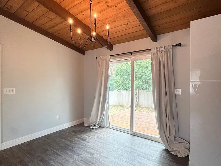 1502 Cottonwood Ave — Photo 7