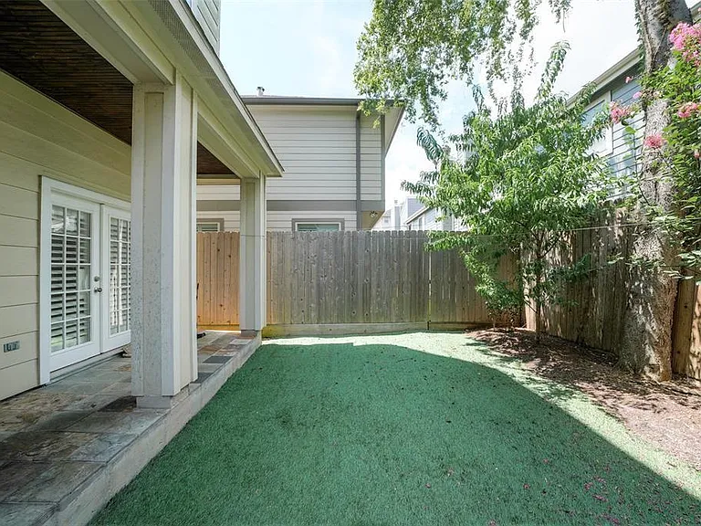 4218 Drake St #B — Photo 30