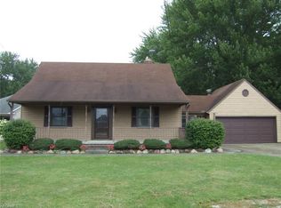 7433 Columbia Rd, Olmsted Falls, OH 44138