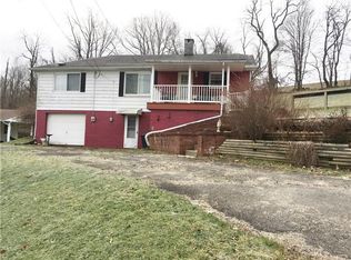 49 Walkertown Hill Rd, Daisytown, PA 15427