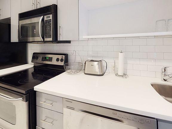 5th image of 328 Euclid Ave APT 105