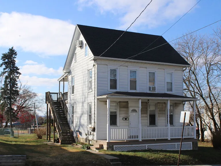 246 W Main St #1 — Photo 1