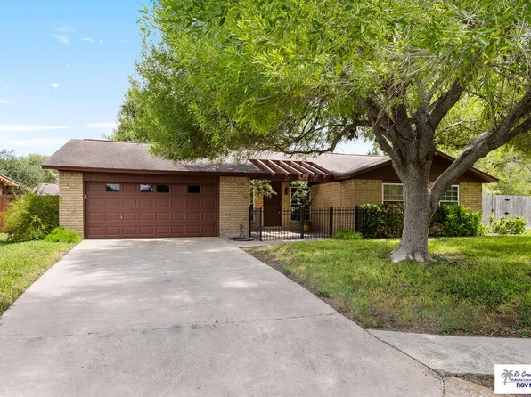 2002 Emerald Lake Dr, Harlingen, TX 78550