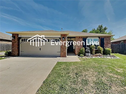 451 NE 19th Pl Photo 1