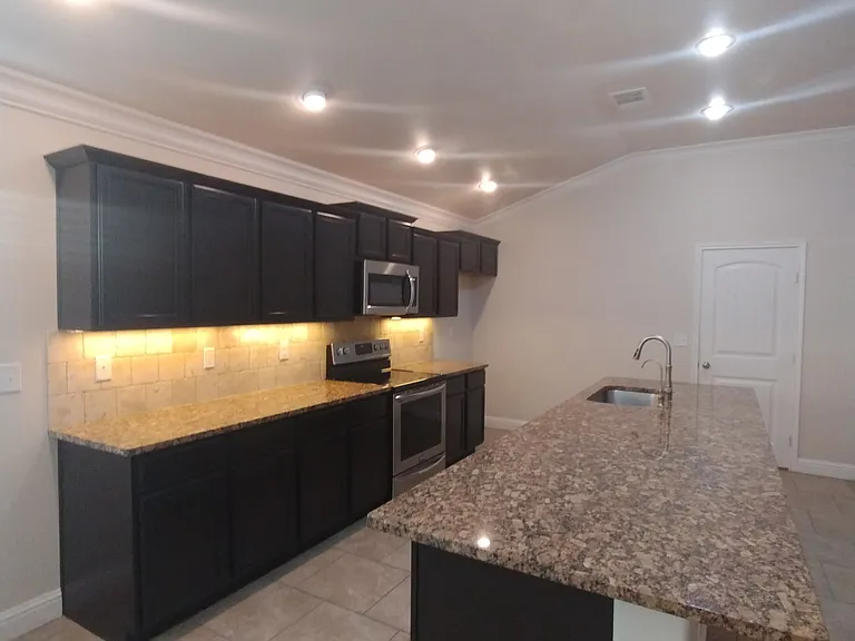 8901 Witmer Ct — Photo 7