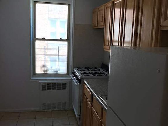 2nd image of 2701 Ocean Ave APT 4A