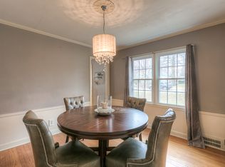 5639 Maple St, Mission, KS 66202