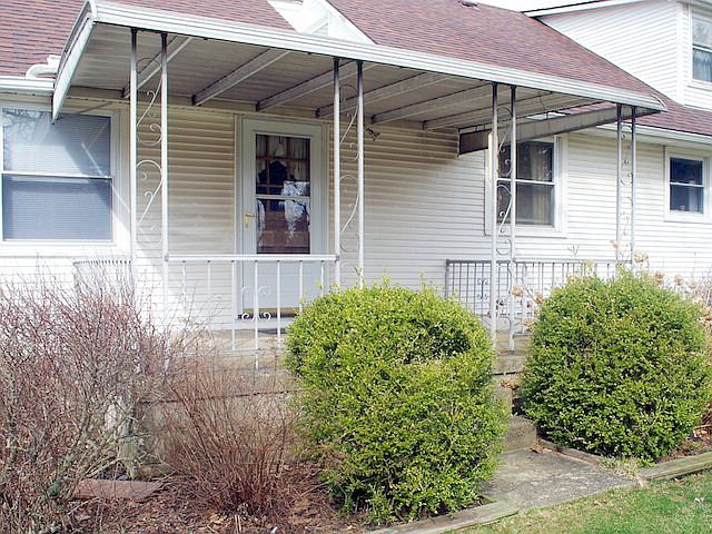 2nd image of 1115 Yorkwood Rd