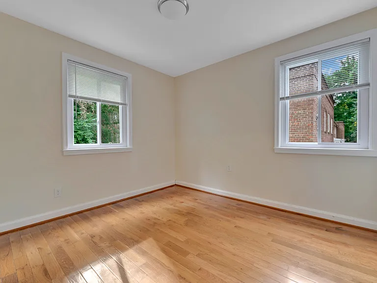 9017 Manchester Rd — Photo 9