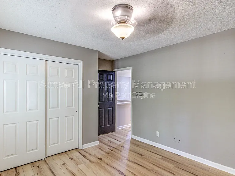 103 Unaka Ct — Photo 45