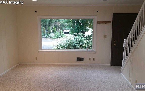 3rd image of 24 Harriot Ave