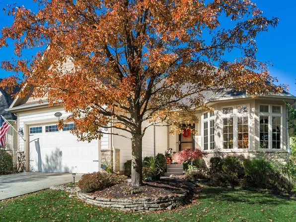 1060 Kempton Run Dr, Columbus, OH 43235