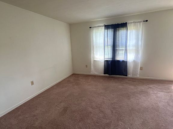 3rd image of 4410 Old Virginia St NE #4412